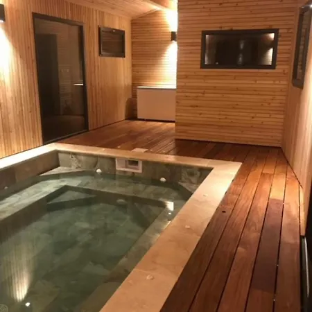 Holiday home Grand Jacuzzi